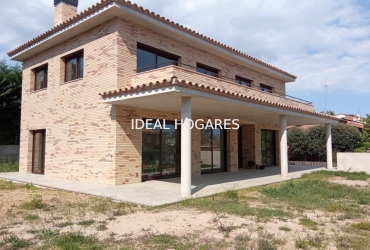 Vivienda-Casa-Casa o chalet independiente en venta en  1