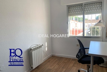 Vivienda-Casa Adosada-VENTA ADOSADO EN URBANIZACIÓN PRIVADA. B 7