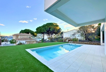 Vivienda-Casa-OBRA MAESTRA FRENTE AL MEDITERRÁNEO: UNA 2