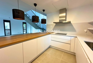 Vivienda-Casa-OBRA MAESTRA FRENTE AL MEDITERRÁNEO: UNA 7