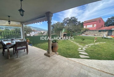 Vivienda-Casa-ESPECTACULAR CHALET CON JARDÍN Y PISCINA EN VIGO, ZONA SAMIL