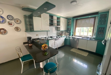 Vivienda-Casa-ESPECTACULAR CHALET CON JARDÍN Y PISCINA 9