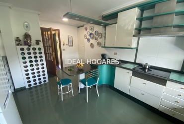 Vivienda-Casa-ESPECTACULAR CHALET CON JARDÍN Y PISCINA 10