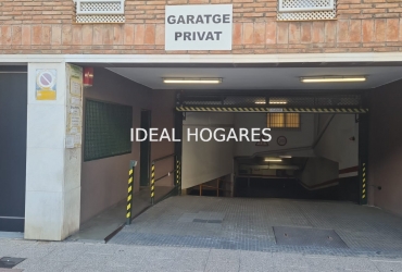 Garaje-Parking coche-VENDO PLAZA DE COCHE MEDIANO EN BARCELONA.  ZONA EL PUTXET