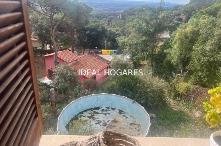 Vivienda-Apartamento-Bonita casa en urbanización de la Mirand 2