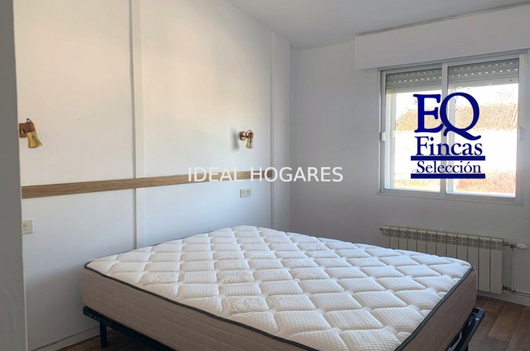 Vivienda-Casa Adosada-VENTA ADOSADO EN URBANIZACIÓN PRIVADA. B 21