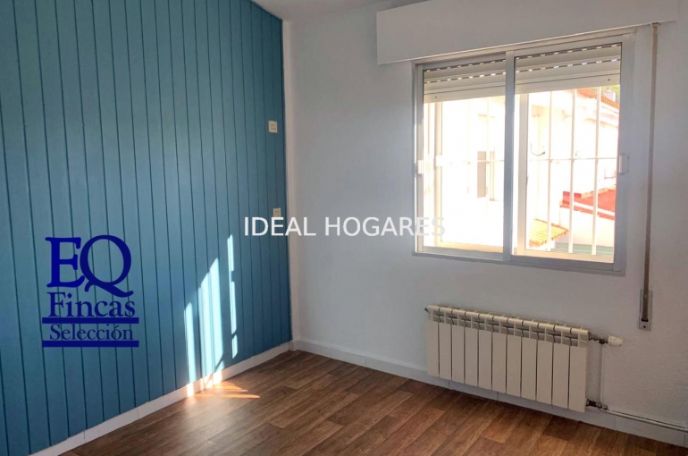 Vivienda-Casa Adosada-VENTA ADOSADO EN URBANIZACIÓN PRIVADA. B 5