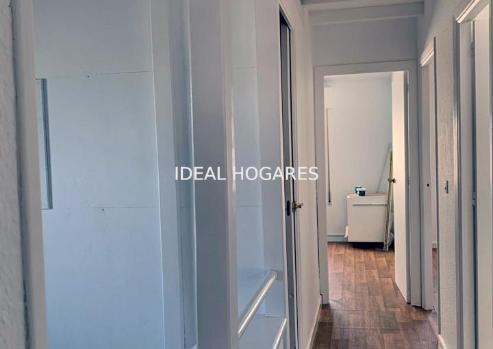 Vivienda-Casa Adosada-VENTA ADOSADO EN URBANIZACIÓN PRIVADA. B 27
