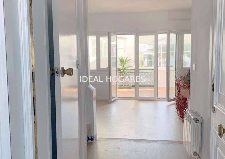 Vivienda-Casa Adosada-VENTA ADOSADO EN URBANIZACIÓN PRIVADA. B 11