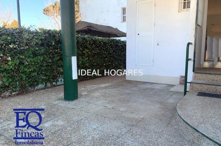 Vivienda-Casa Adosada-VENTA ADOSADO EN URBANIZACIÓN PRIVADA. B 31