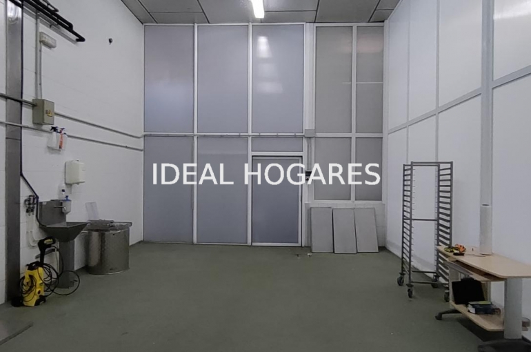 Industrial-Nave industrial-VENTA DE NAVE INDUSTRIAL EN SILS (GIRONA 4