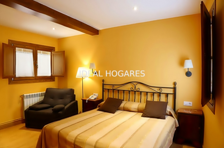 Negocio-Hotel-**HOTEL FOR SALE IN SANT HILARI SACALM ( 2