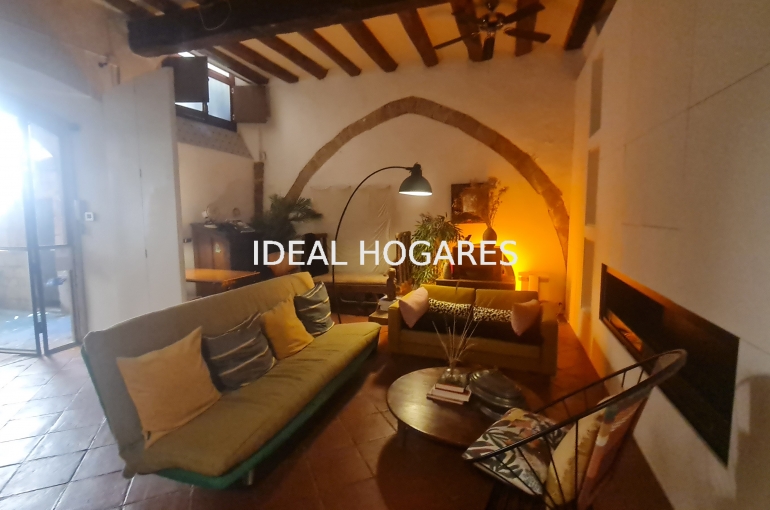 Local comercial-Local comercial-SE VENDE LOCAL-VIVIENDA EN EL BORN CON A 13