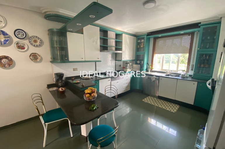 Vivienda-Casa-ESPECTACULAR CHALET CON JARDÍN Y PISCINA 9