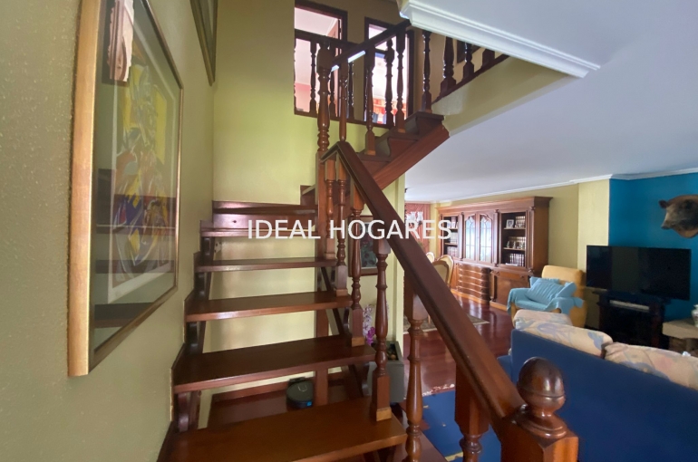 Vivienda-Casa-ESPECTACULAR CHALET CON JARDÍN Y PISCINA 11