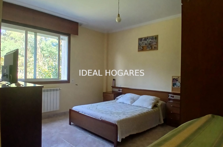 Vivienda-Casa-CHALET CON TERRENO Y GRAN POTENCIAL EN E 16