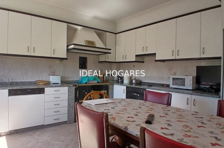 Vivienda-Casa-CHALET CON TERRENO Y GRAN POTENCIAL EN E 7