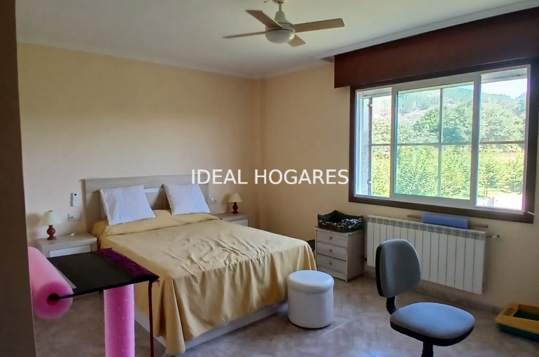 Vivienda-Casa-CHALET CON TERRENO Y GRAN POTENCIAL EN E 34