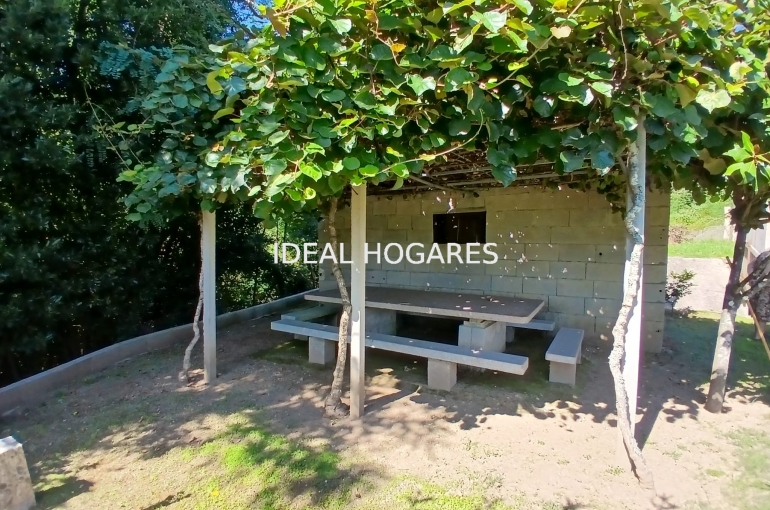 Vivienda-Casa-CHALET CON TERRENO Y GRAN POTENCIAL EN E 41